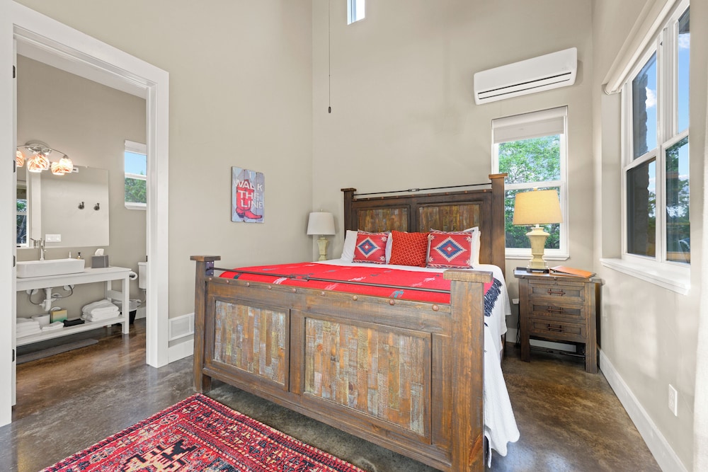 Hill Country Casitas