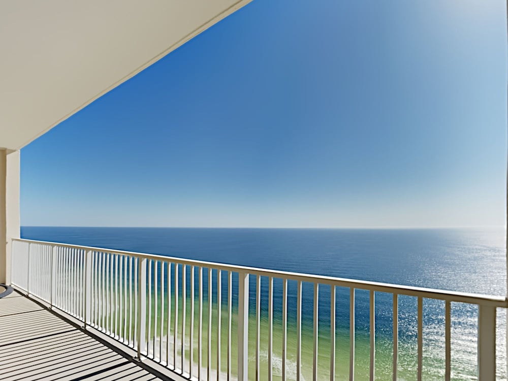 Ocean Reef by Resort Collection