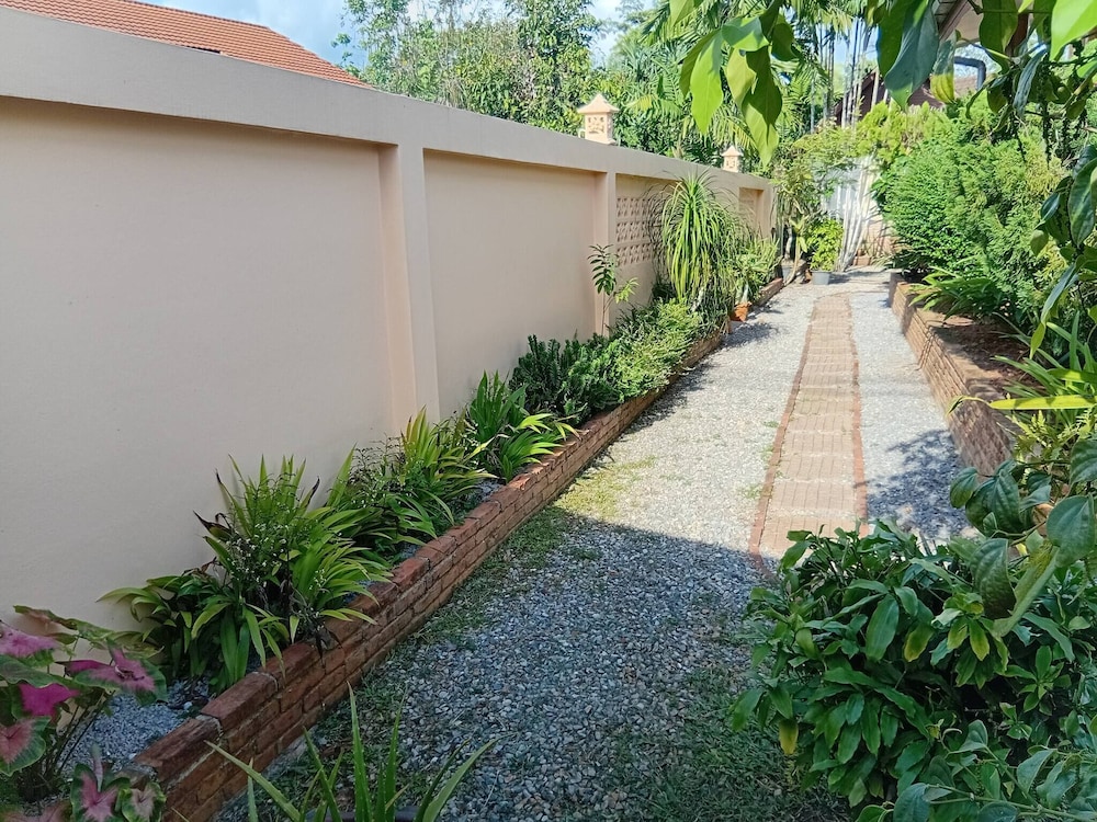 Mooni Sunshine Villa