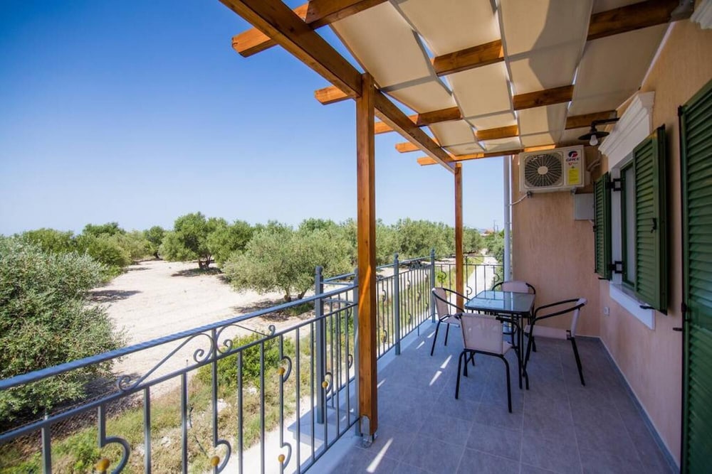 Villa Elpida at Minies view 5