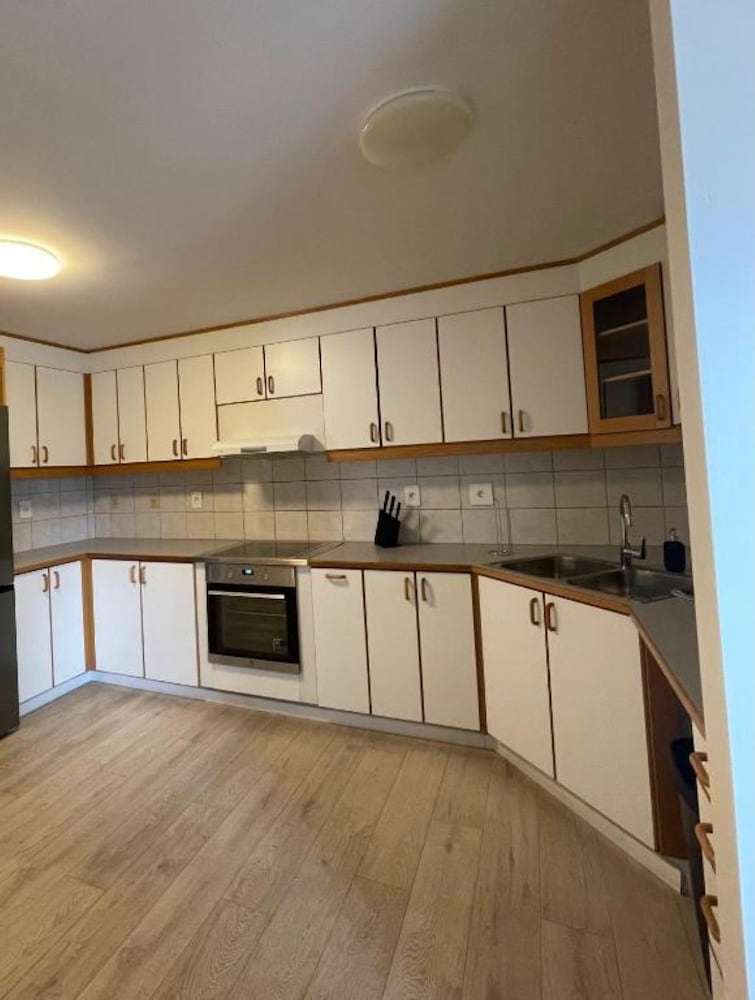 IQ Apartments