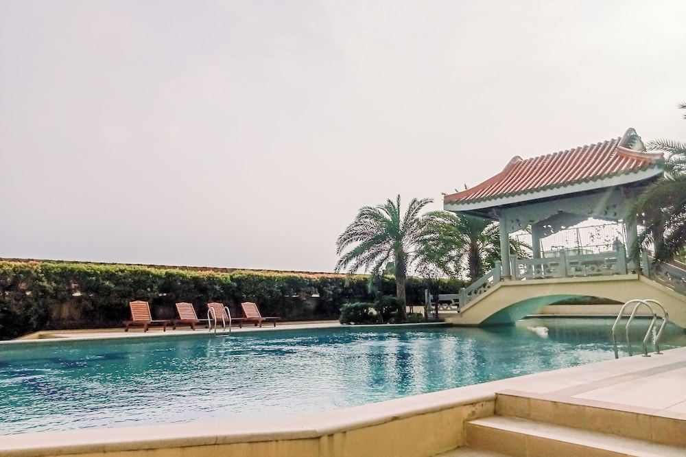 2Br Apartment Near Jakarta Kota Station At Lucky Tower Residence
