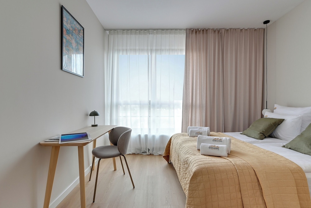Doki Living - Foodhall & Parking by Downtown Apartments