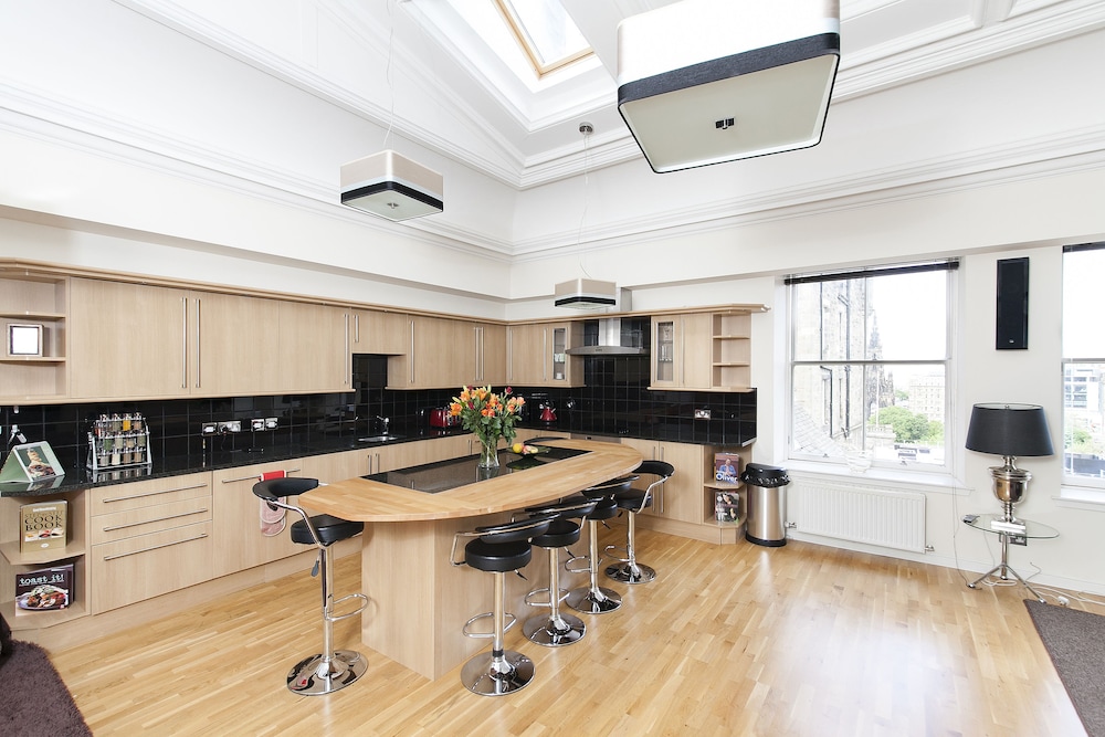 Burnets Apartments
