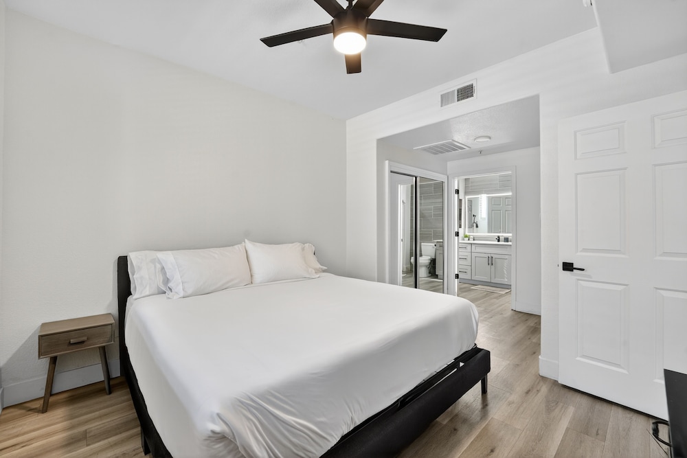 Chic 1br At Westgate Pool, Gym & Stadium Fun 1 Bedroom Apts