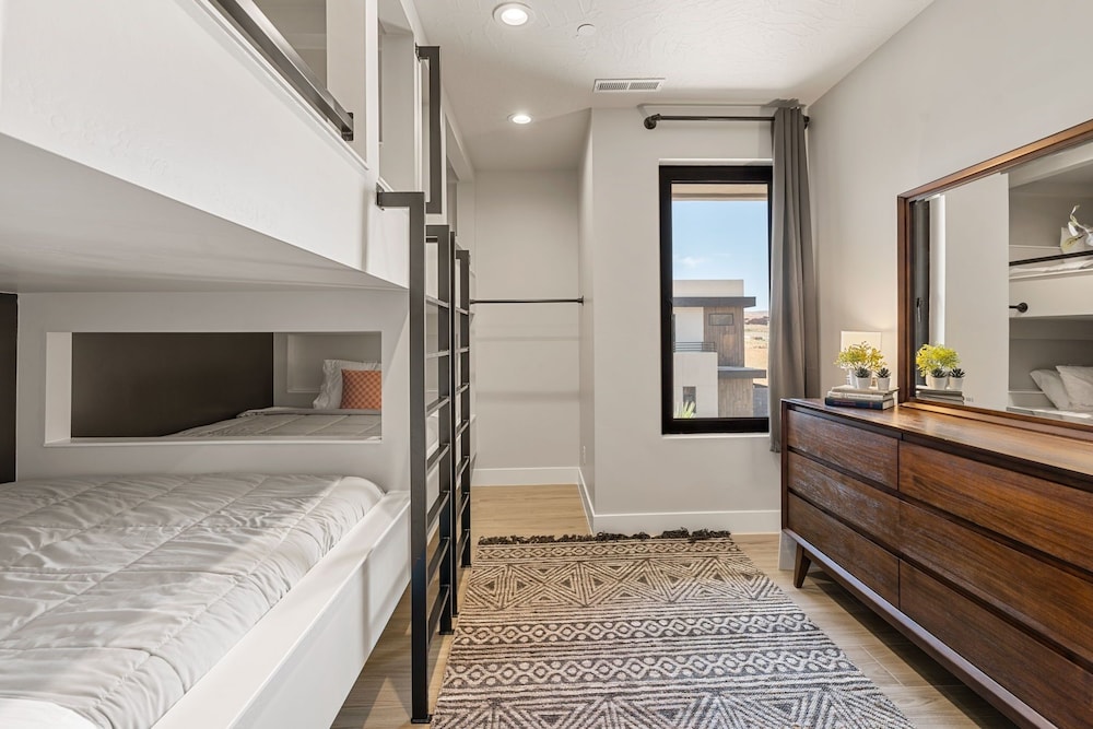 Canyons Edge 3 Bedroom Home
