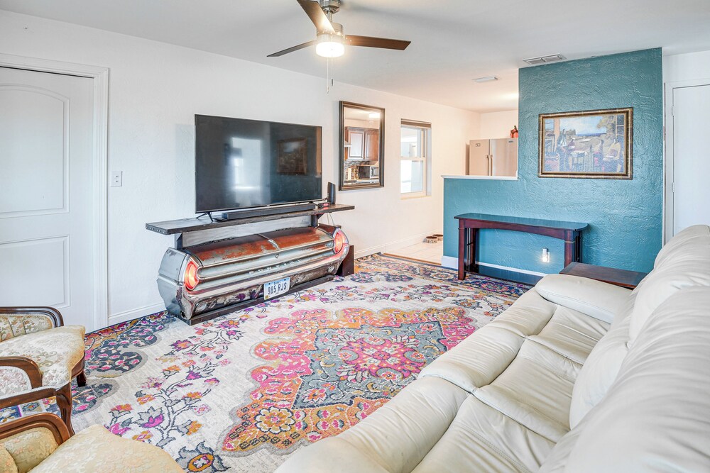 Walk to Ocean: Cozy Home w/ Yard in Ormond Beach!