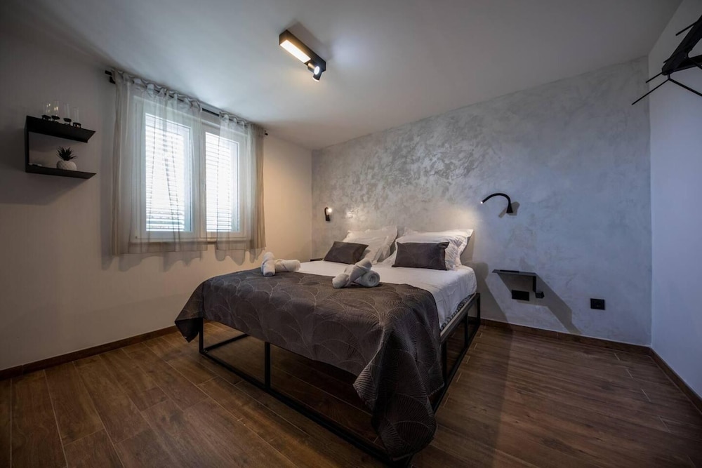 Beautiful 1-bed Apartment in Pobrezje-dubrovnik