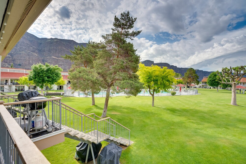 Lovely Crescent Bar Condo w/ Community Amenities! view 5