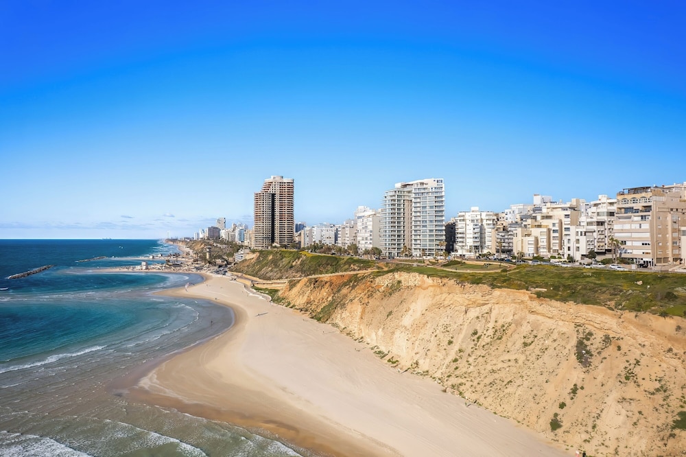 Netanya Beach & Pool Stay by Sea N' Rent