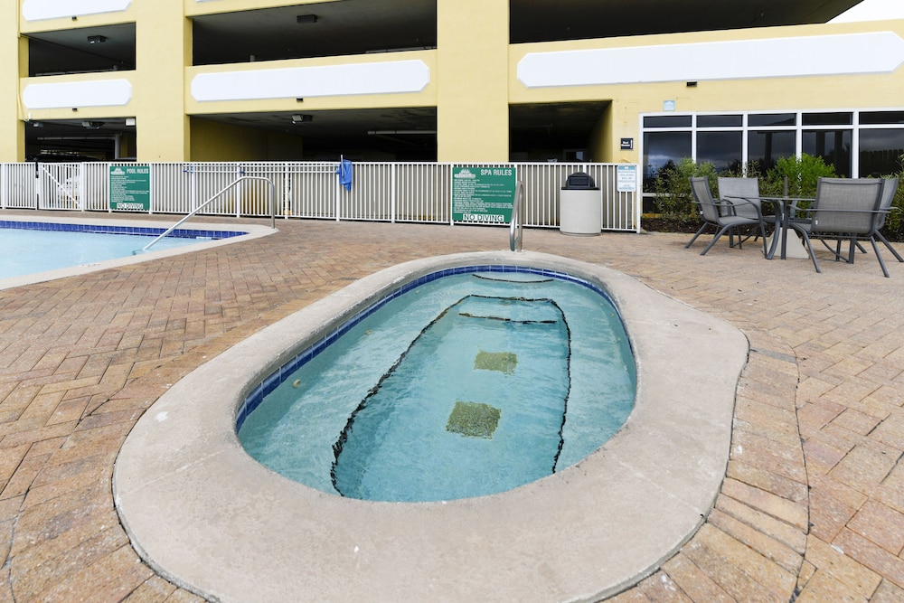 Twin Palms by Book That Condo