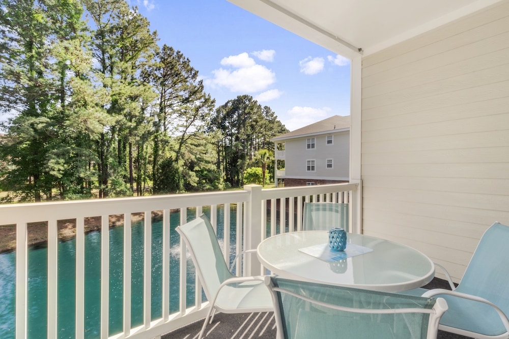 River Crossing #522 2 Bedroom Condo by RedAwning view 4