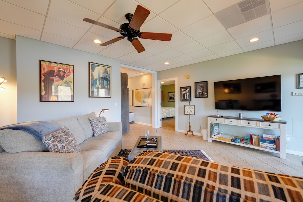 Lake Chatuge Apt w/ Boat Dock in Hayesville!