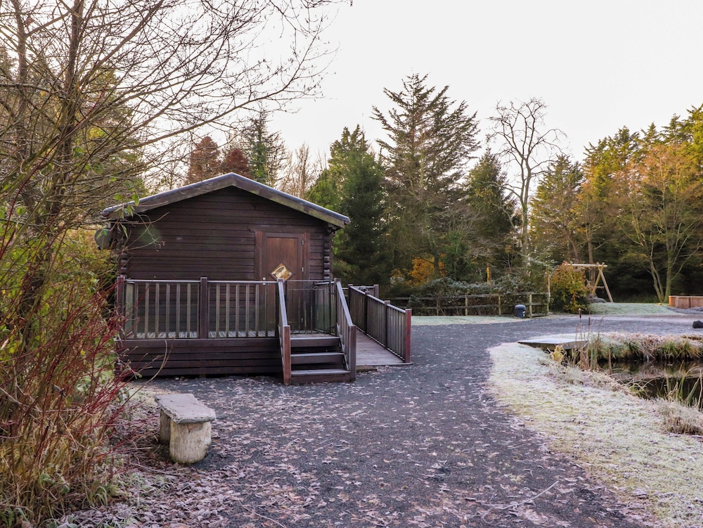 Lakeside Lodge