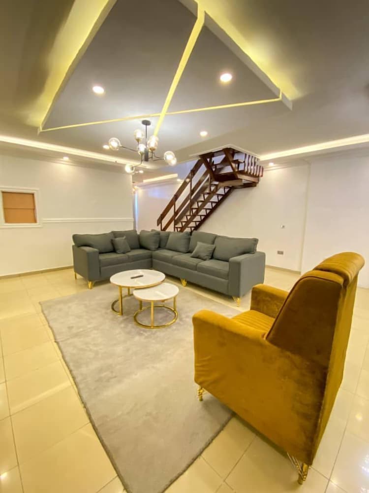 Deluxe Apartment view 3