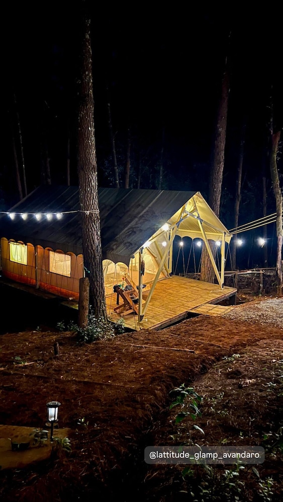 Lattitude Glamp