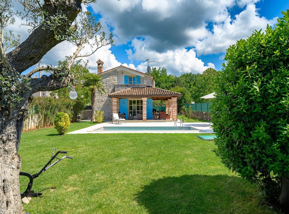 Villa Ida With View