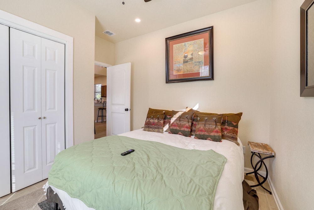 Hill Country Casita Near Guadalupe River!