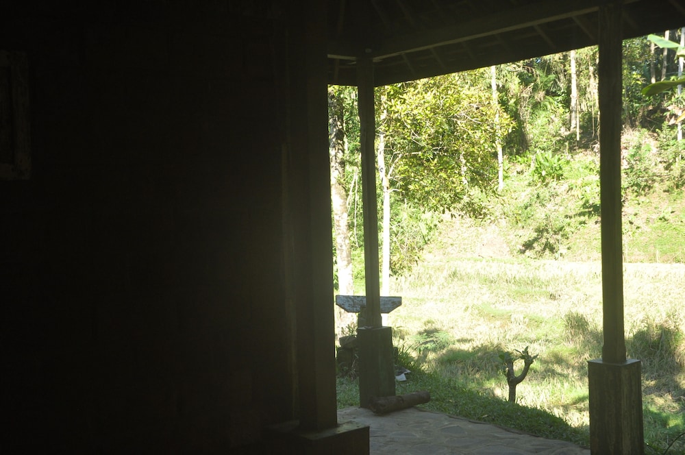 Tepi Sawah Lodge