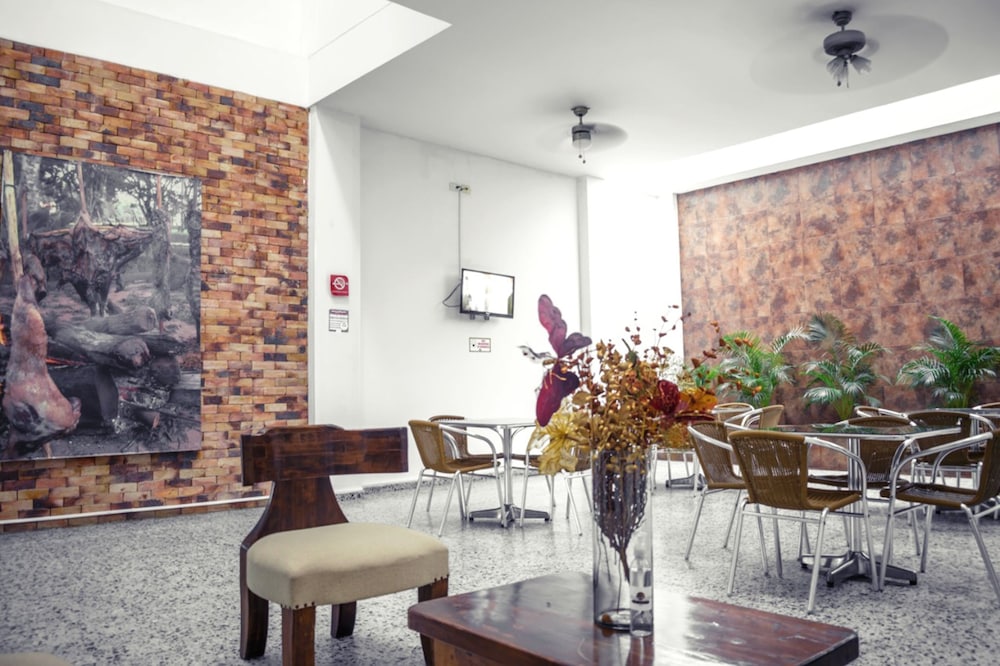 Hotel El Flor Amarillo - Property Image 4