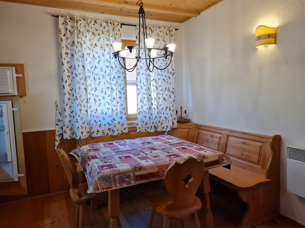 Apartment With Mountain Views & Ski Access