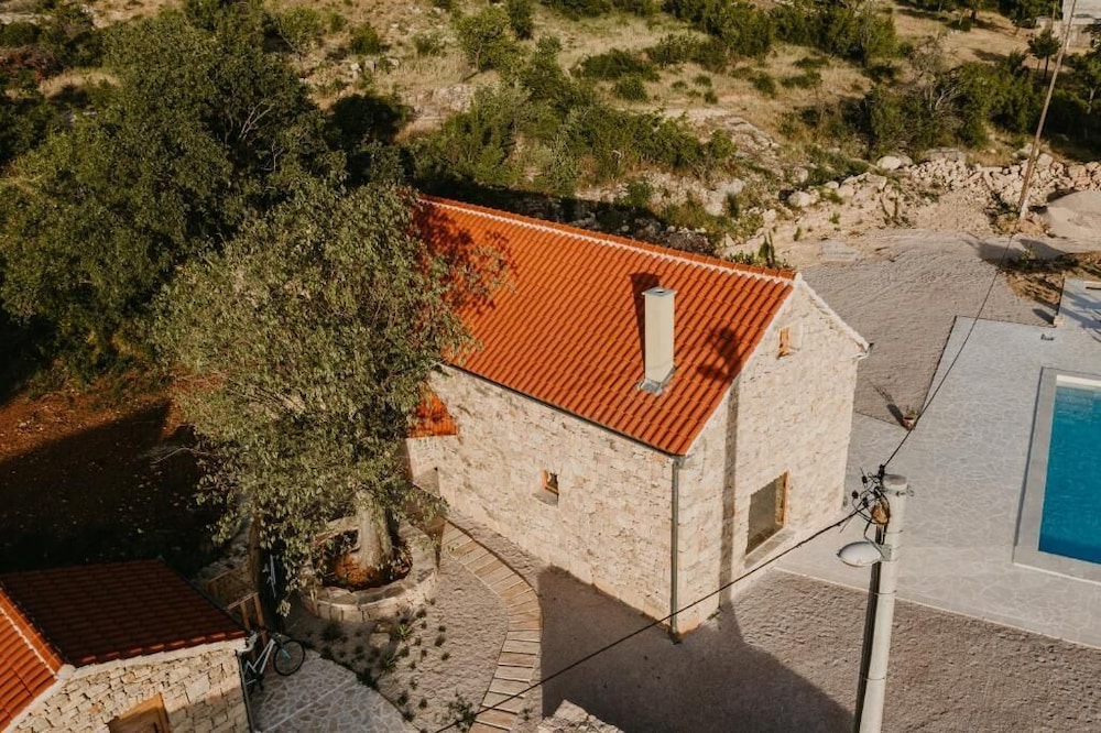 Photo 29