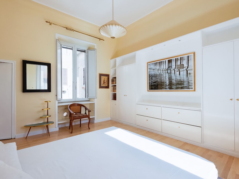 RSH Spanish Steps Luxury Apartments
