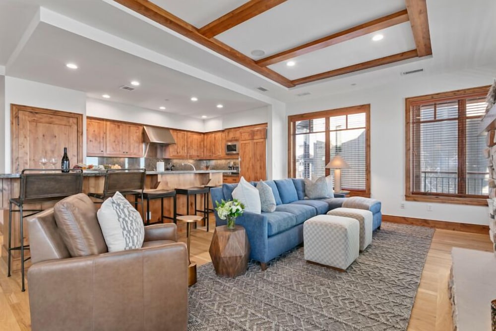 305 - Three Bedroom Shooting Star 3 Condo