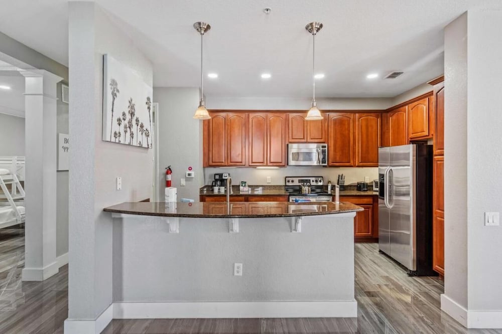 Vista Cay Swanky