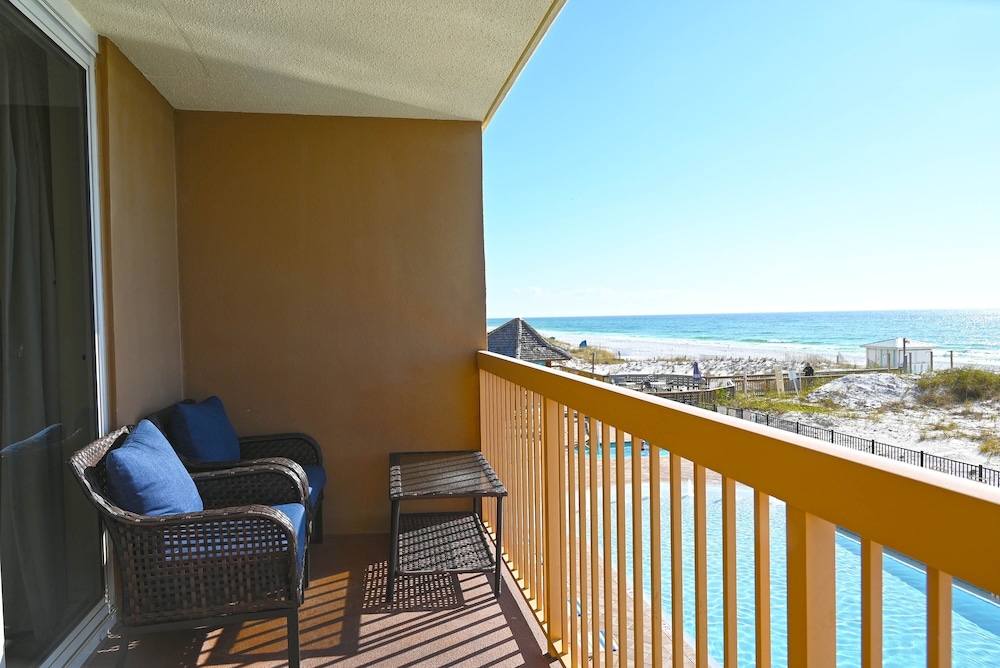 Pelican Beach 0207 1 Bedroom Condo view 4