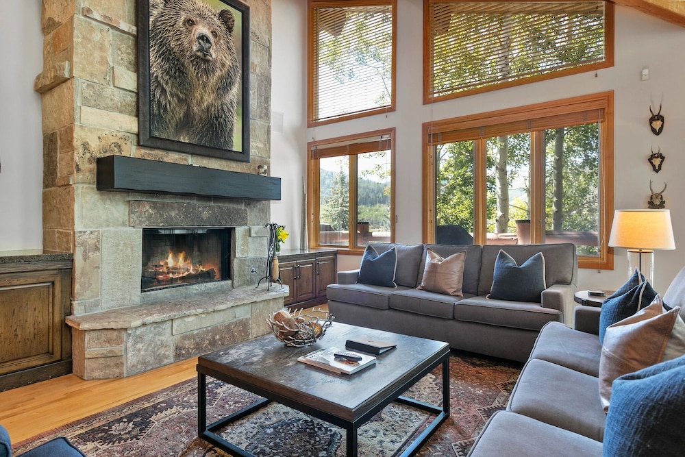 Twin Pines at Deer Valley Resort - Three Bedroom Condo with Hot Tub #5 3 Condo