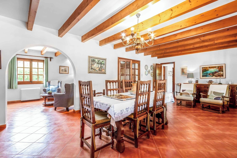 Cal Rei Petit photo 3