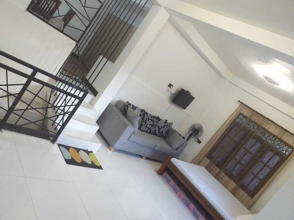 Stunning 2-storey Villa in Kudaoya, Hatton - Perfect Retreat for Golf Lovers