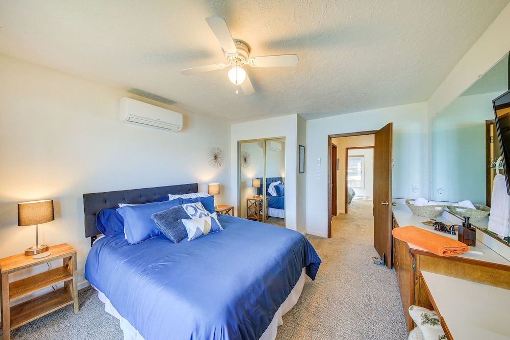 Charming Sagle Retreat w/ Hot Tub  Cozy Fireplace - Property Image 22