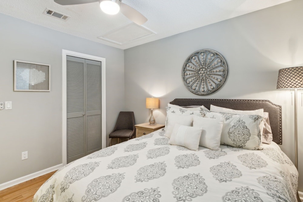 2754 1st Ave. A 2 Bedroom Duplex