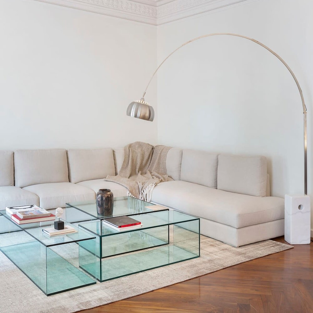 Artist Modernist 3-br Gem Next to Paseo de Gracia