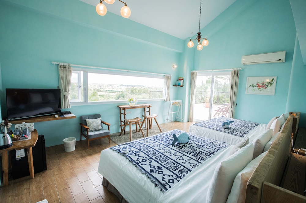 Bonjour Bebe Hostel