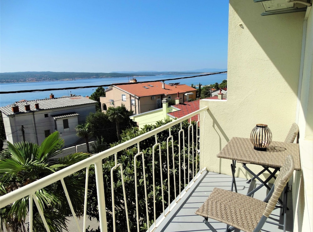 Crikvenica Tranquil and Stylish Apartments With Sea View