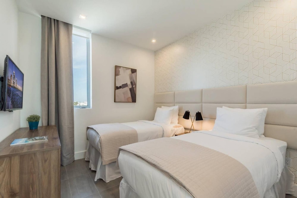 Brand new 2 Bedroom apt in South Beach - Image 3