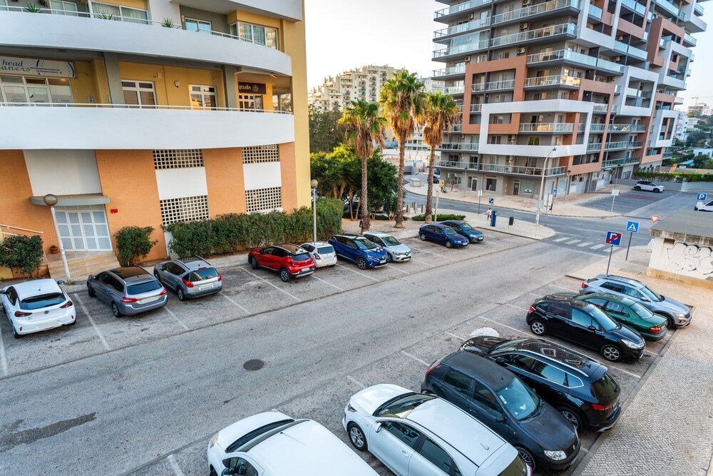 Praia da Rocha Beach Bright Apartment 50 m walk from the beach view 4
