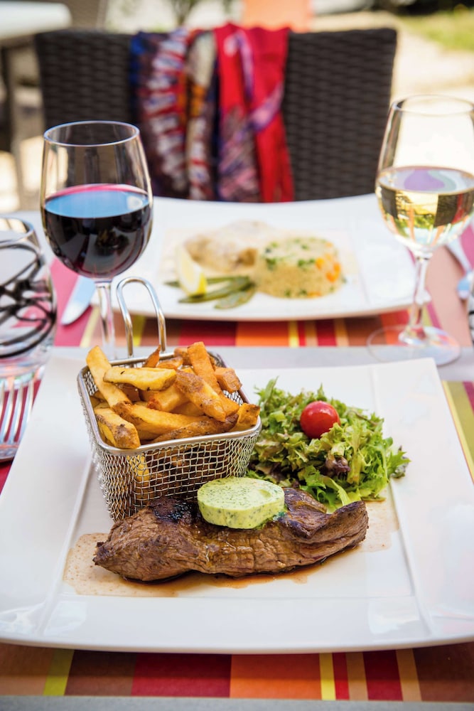 Saint-Herblain Vacations - Brit Hotel Nantes St Herblain - Le Kerann - Property Image 15