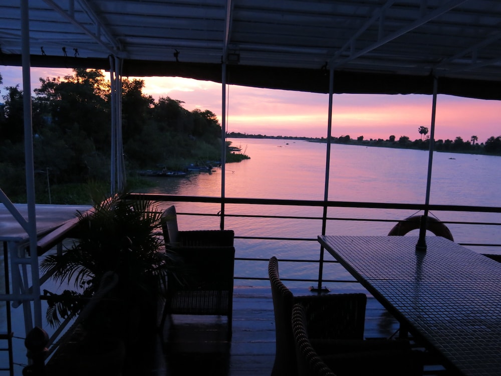 Phocea Cruise Siem Reap to Phnom Penh