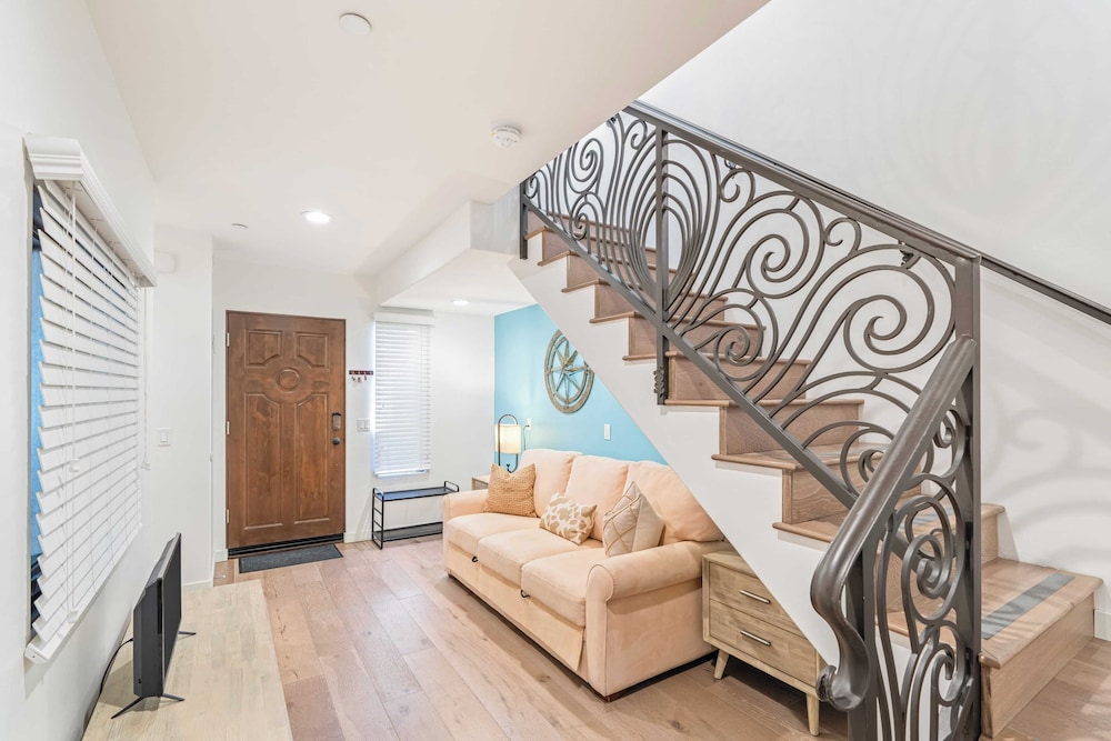 Windansea by Avantstay Private Rooftop Patio, 2 Blocks to Beach & Town