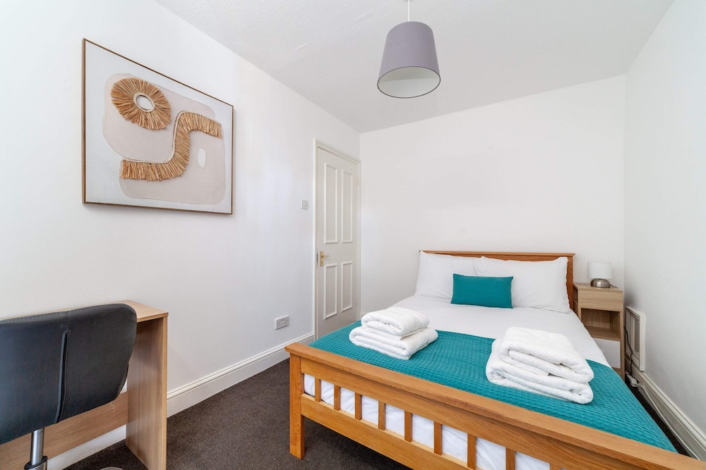 Period Victorian Abode In Idyllic Kings Cross