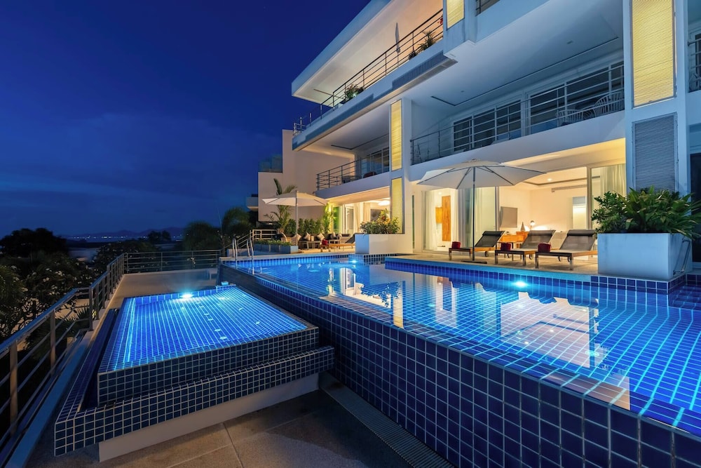 Luxury Sea View Apartment AB at Unique Residences
