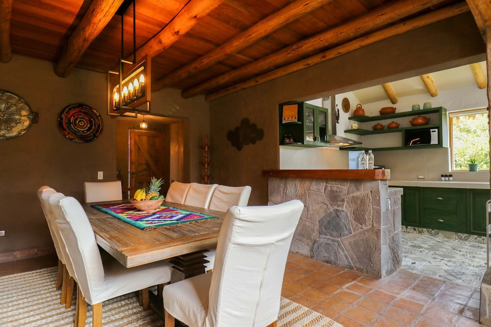 w Fabulous 3BR House in Villa Sagrado