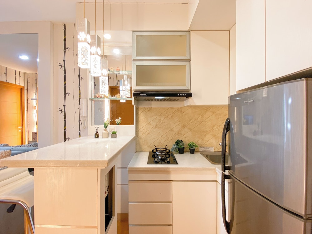 2Br Near Mall At Cinere Bellevue Suites Apartment