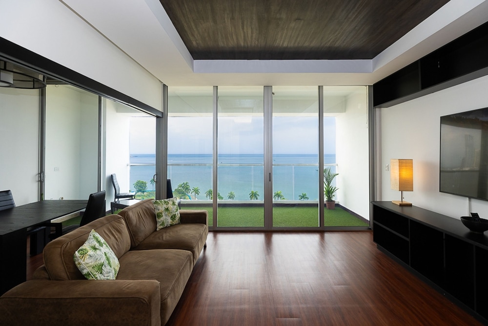 The Wataqui Condo by Acomodo 45 Days Minimum