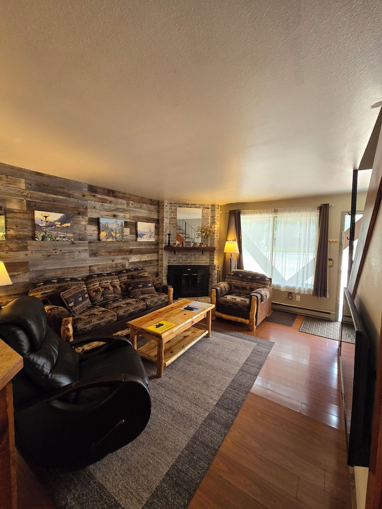 Chateau Rouge Condominiums view 4
