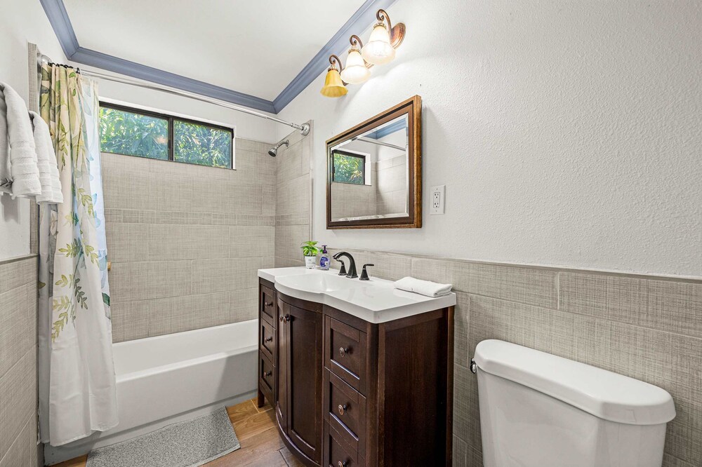 Comfortable Pasadena Retreat With Good Location